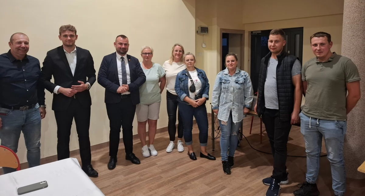 Samorządowcy, sołtysi Pogórzu Śmiardowie Krajeńskim - zdjęcie, fotografia