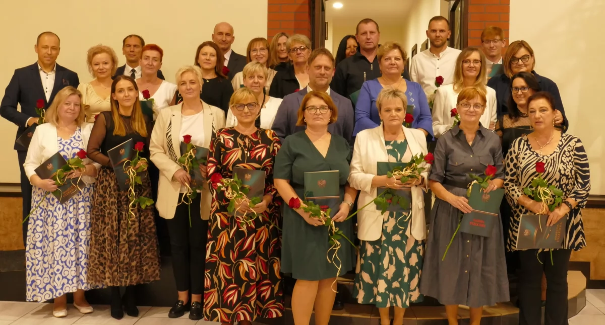 Uroczystości obchody, Zakątek Lipka pełen nauczycieli - zdjęcie, fotografia