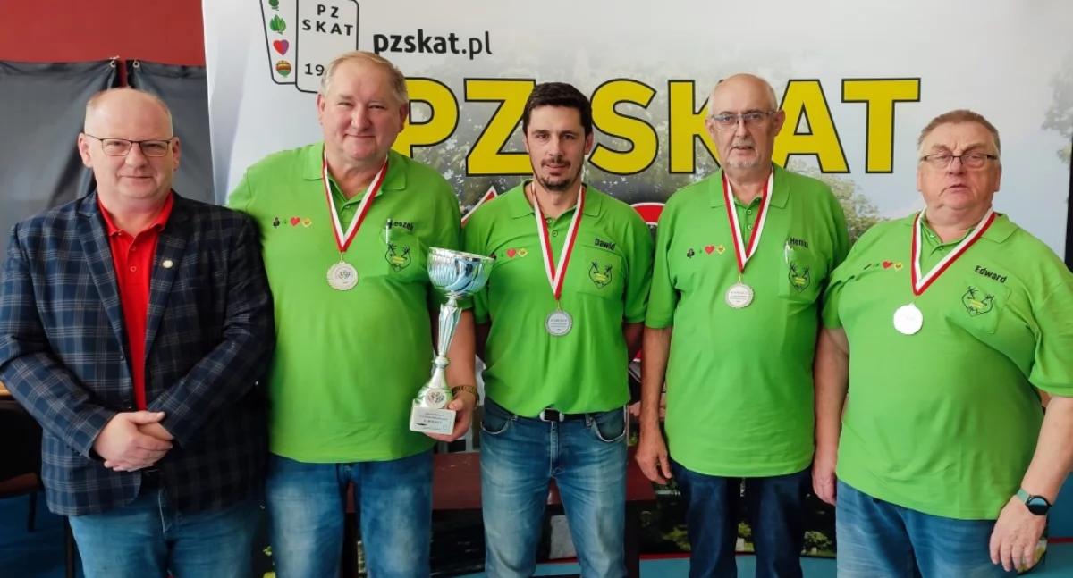 Szachy karty, Złotowski doskonałej formie - zdjęcie, fotografia