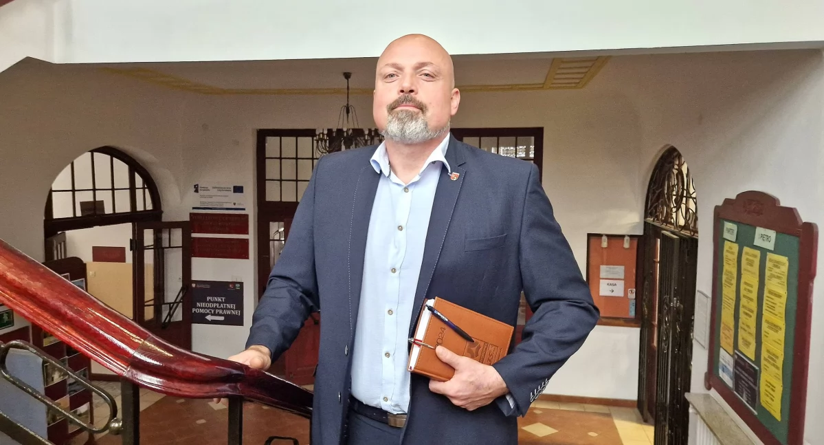 Samorządowcy, żadnych politycznych długów - zdjęcie, fotografia