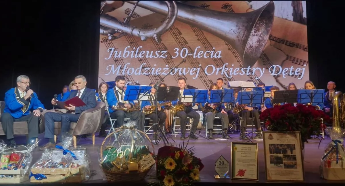 Koncerty muzyka, Młodzieżowej Orkiestry Dętej Lipce - zdjęcie, fotografia