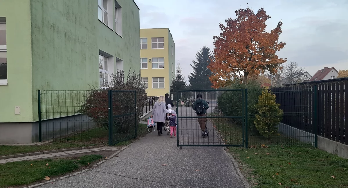 Interwencje czytelników, Otwórz bramy dyrektorze Wójcik! - zdjęcie, fotografia