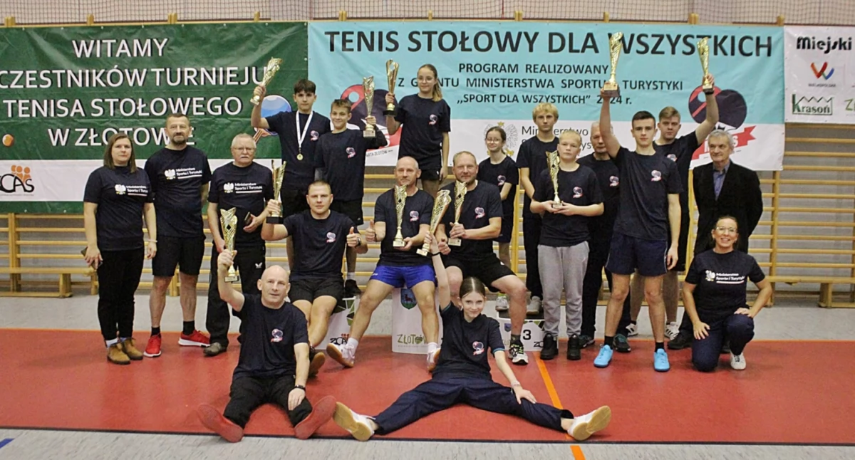 Tenis stołowy, Otwarty turniej tenisa stołowego Złotowie przyciągnął zawodników całego regionu - zdjęcie, fotografia