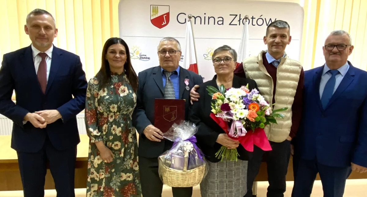 Uroczystości obchody, Rodziny Gajów Bąków Rzechtalskich mają dziś swoje święto - zdjęcie, fotografia