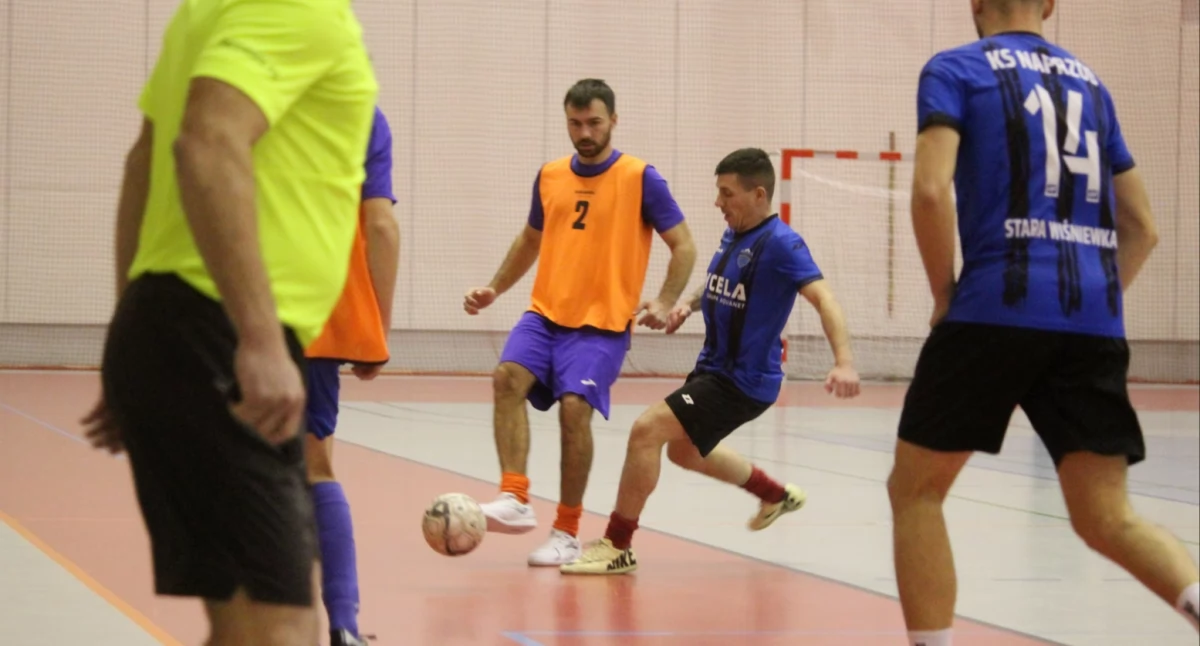 Piłka nożna, Złotowska Futsalu kolejka - zdjęcie, fotografia