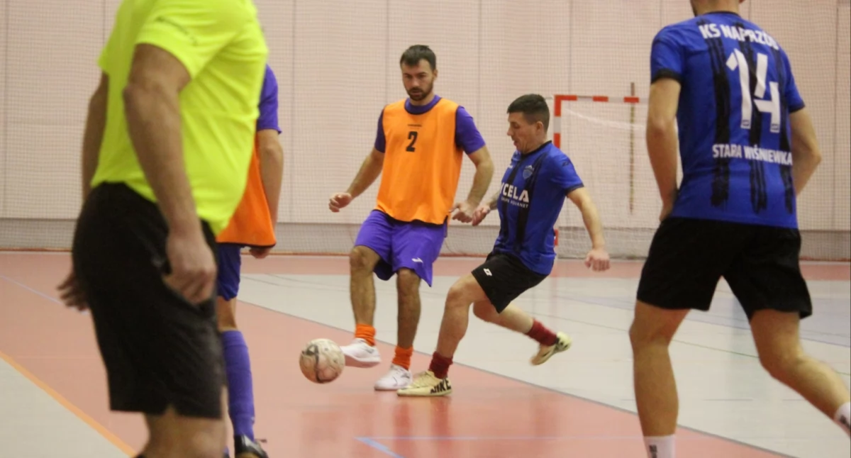 Piłka nożna, Złotowska Futsalu kolejka - zdjęcie, fotografia