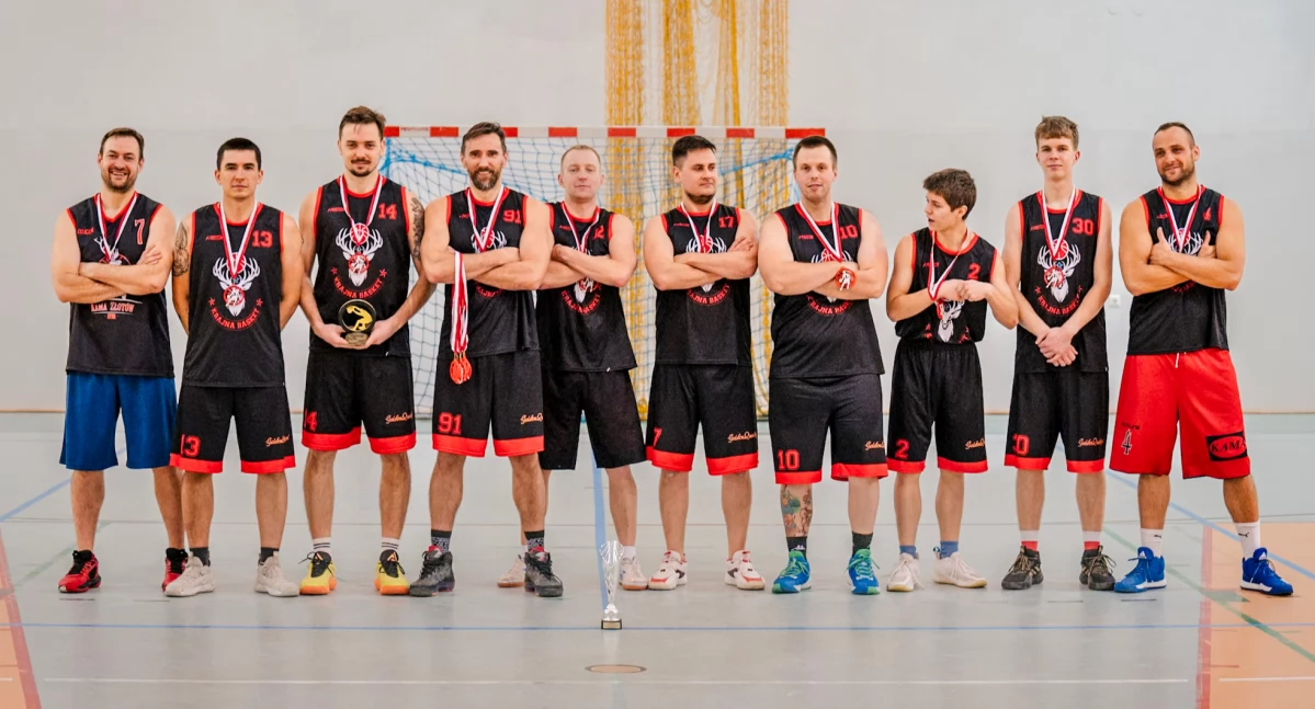 Koszykówka, Krajna Basket podium Szczecinek - zdjęcie, fotografia