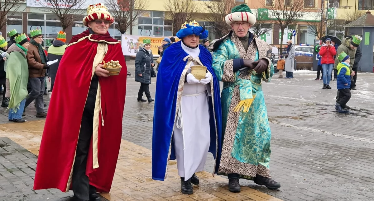 Kościół Religia, Królewskie orszaki przeszły ulicami Złotowa - zdjęcie, fotografia