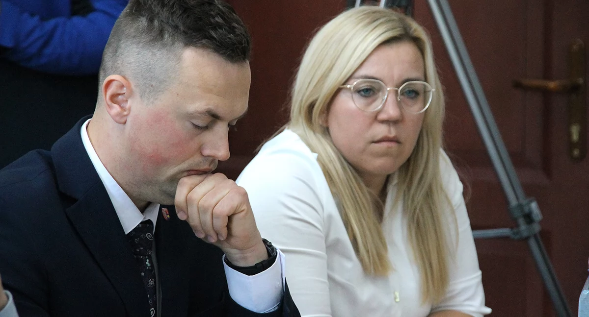 Zdrowie Uroda Szpital, Zatrudniła do pracy w szpitalu członkinię komisji konkursowej - zdjęcie, fotografia