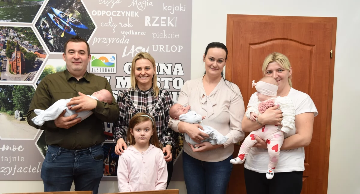 Administracja, Rodzice Wojciecha pierwsi - zdjęcie, fotografia