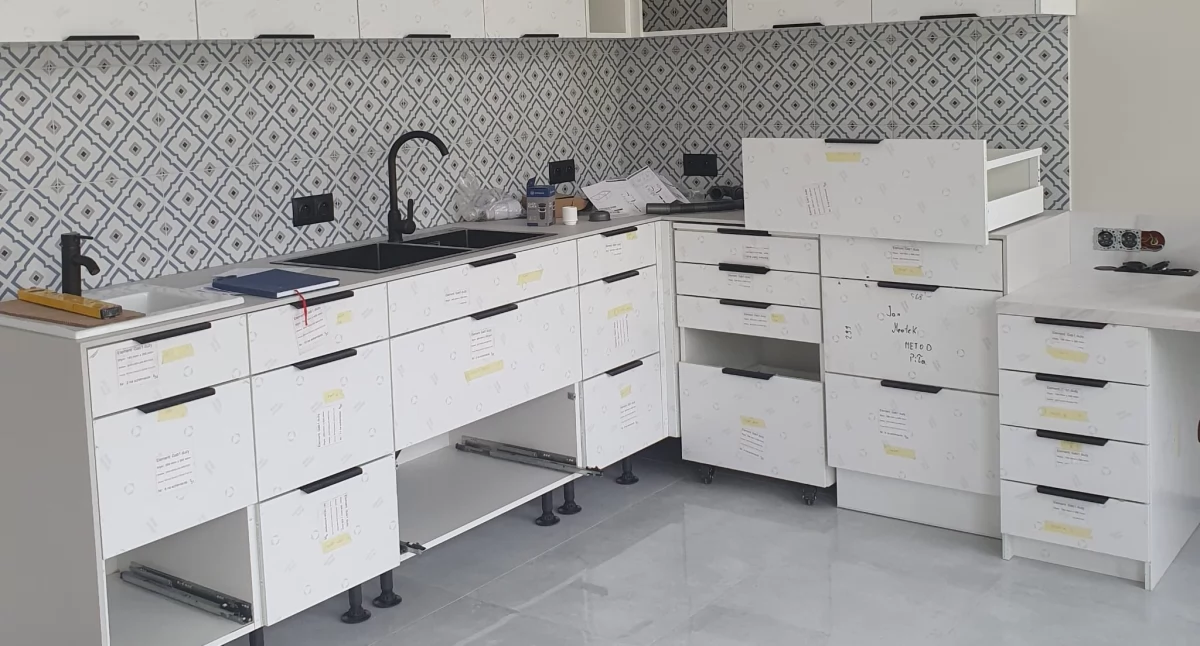 Zdrowie Uroda Szpital, Gabinet stomatologiczny uczniów Złotowa prawie gotowy! - zdjęcie, fotografia