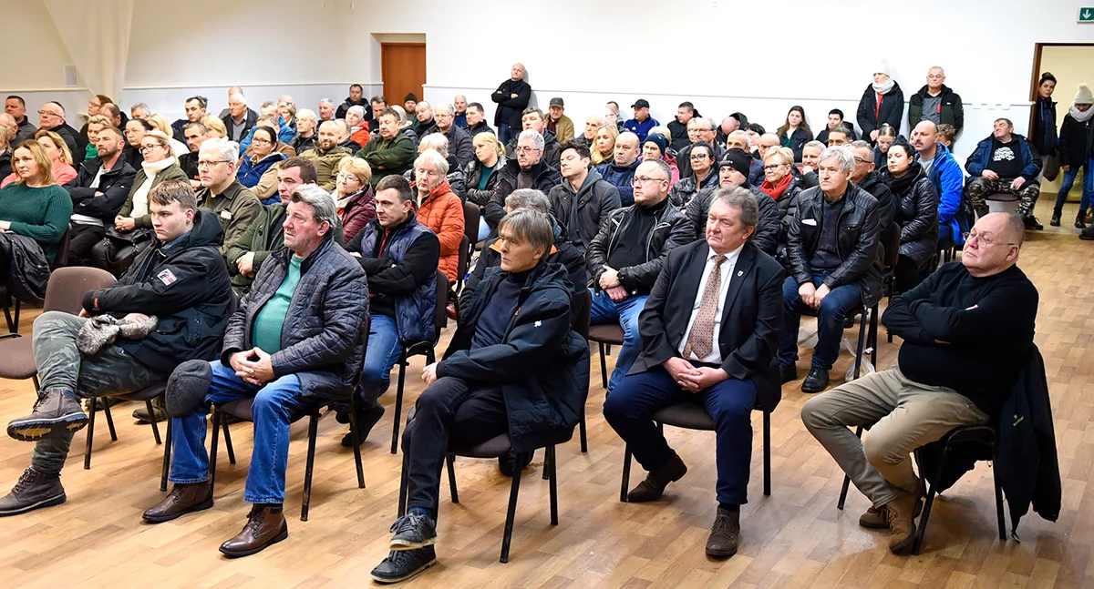 Ekologia Przyroda, Sypniewie wiatraki rozgrzały ludzi czerwoności - zdjęcie, fotografia