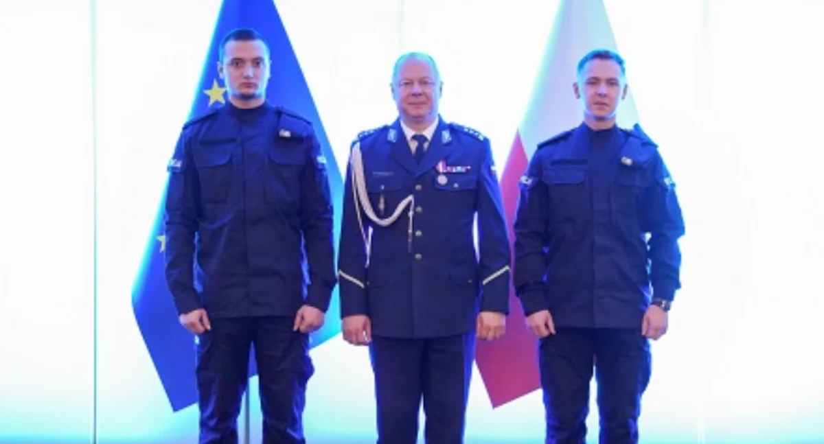 Policja - komunikaty i akcje, Mateusz Widurski Dawid Siutkowski nowymi policjantami Złotowie - zdjęcie, fotografia