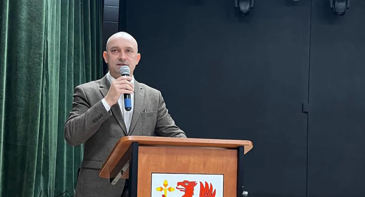 Administracja, Ludzie pytają robicie - zdjęcie, fotografia