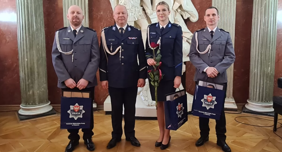 Policja - komunikaty i akcje, Kryształowe Gwiazdy policjantów Złotowa Jastrowia - zdjęcie, fotografia