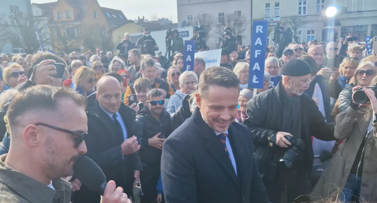 Wybory, Rafał Trzaskowski ramach kampanii wyborczej przyjechał Złotowa - zdjęcie, fotografia