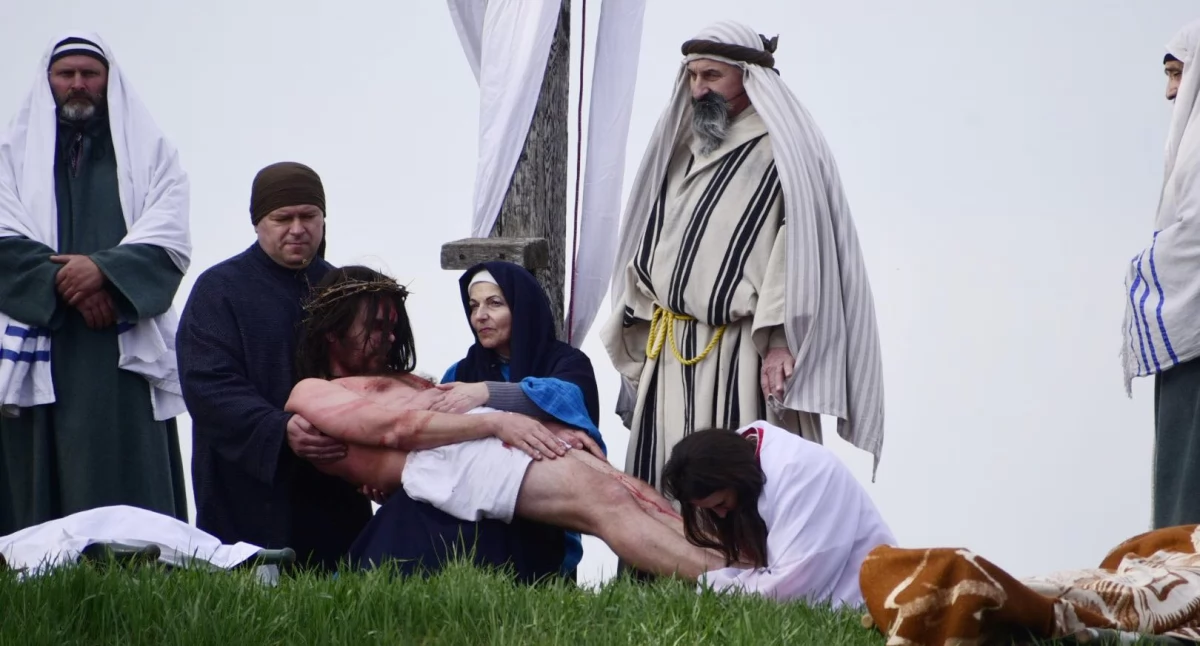 Kościół Religia, Misterium Męki Pańskiej Górce Klasztornej chwila zadumy żywej wiary - zdjęcie, fotografia