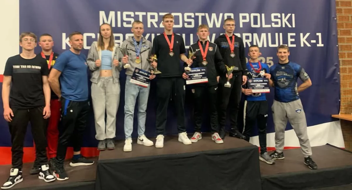 Boks, Zawodnicy Złotowa wracają Mistrzostw Polski pełnymi rękami medali - zdjęcie, fotografia