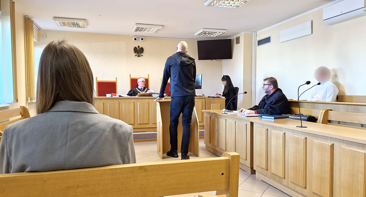 Kronika kryminalna, Rodzice zeznawali procesie oskarżonego instruktora pływania - zdjęcie, fotografia
