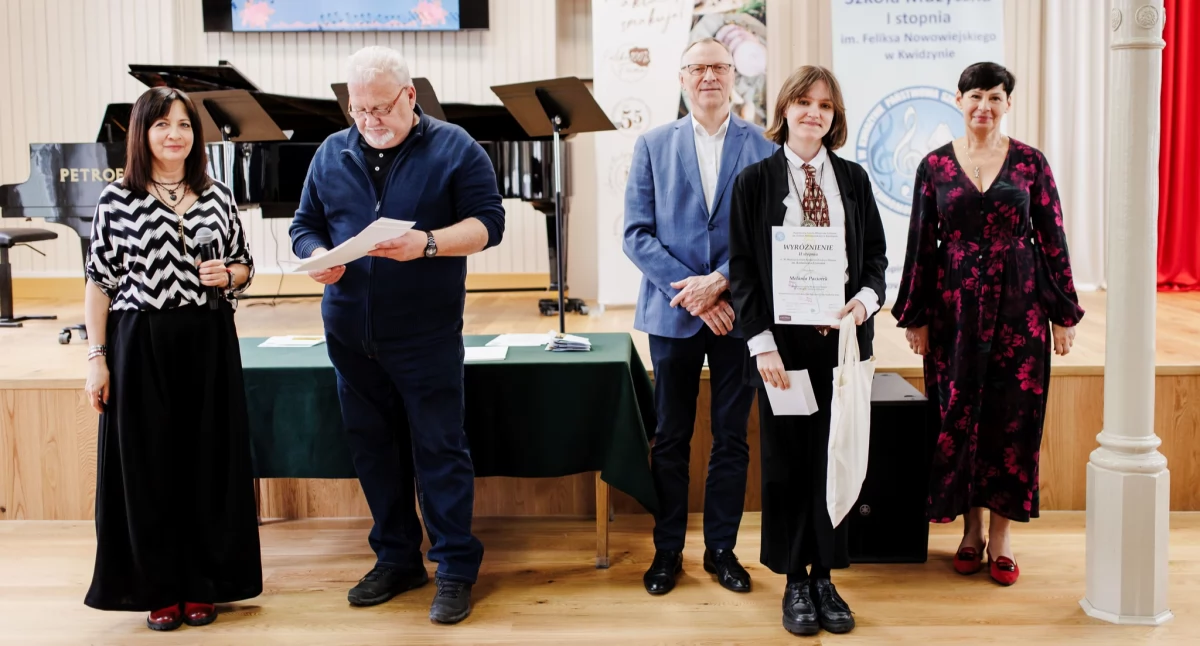 Edukacja, Wyróżnienie Melanii Paciorek konkursie muzycznym - zdjęcie, fotografia