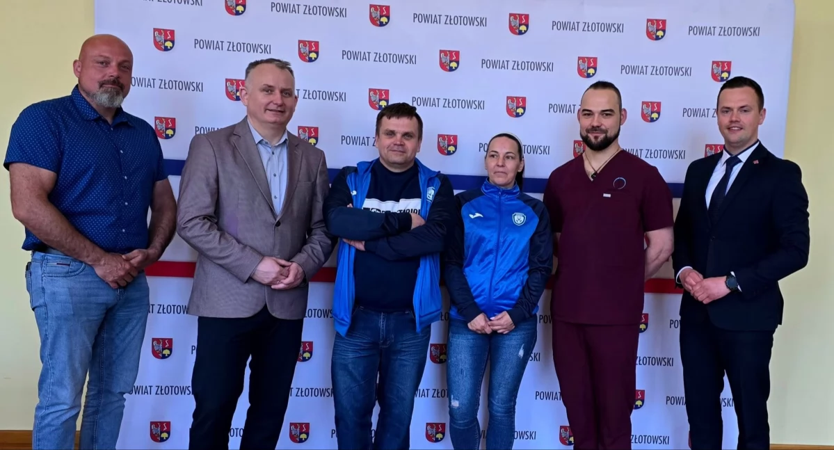 Piłka nożna, Kobiecy futsal wkracza Złotowa! Rusza projekt drużyną dziewcząt kobiet - zdjęcie, fotografia