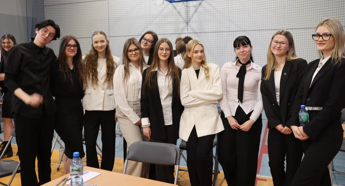 Edukacja, Matura języka polskiego Złotowskim „Ogólniaku” - zdjęcie, fotografia