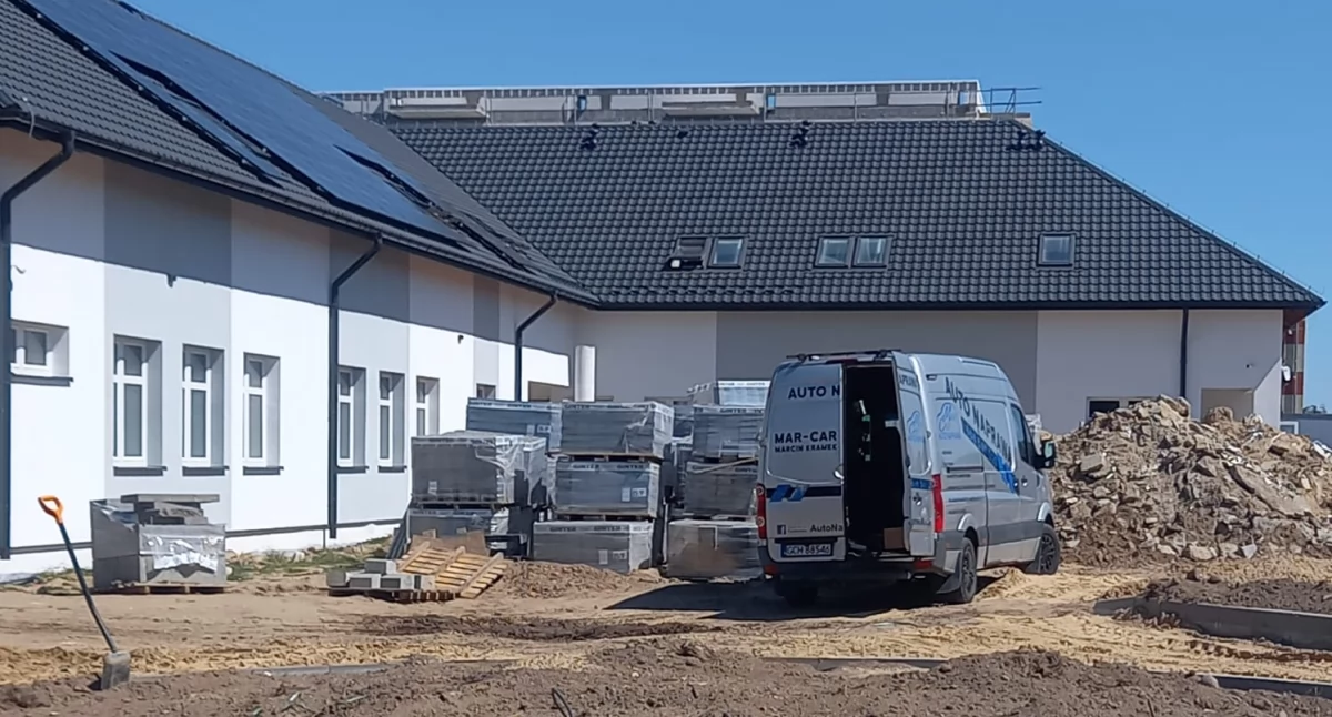 Inwestycje w powiecie, Lipka buduje ośrodek zdrowia Inwestycja rośnie oczach - zdjęcie, fotografia