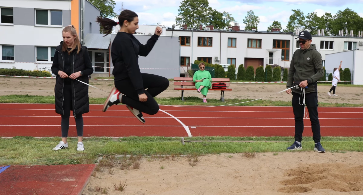 Lekkoatletyka, [AKTUALIZACJA]Czwartki Lekkoatletyczne wystartowały Złotowie - zdjęcie, fotografia