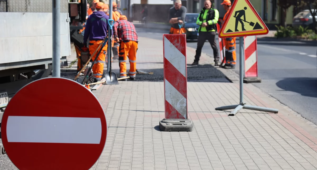 Drogi i komunikacja, Utrudnienia parkingu Cechowej - zdjęcie, fotografia