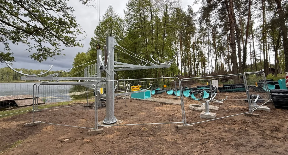 Administracja, Zjeżdżalnia Borównem powstaje trzecim przetargu ruszyła budowa długo oczekiwanej atrakcji - zdjęcie, fotografia