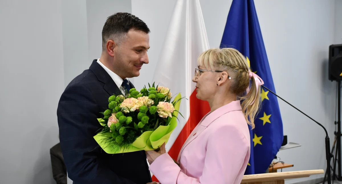 Samorządowcy, Wójt Marek Buława Zakrzewa otrzymał absolutorium - zdjęcie, fotografia