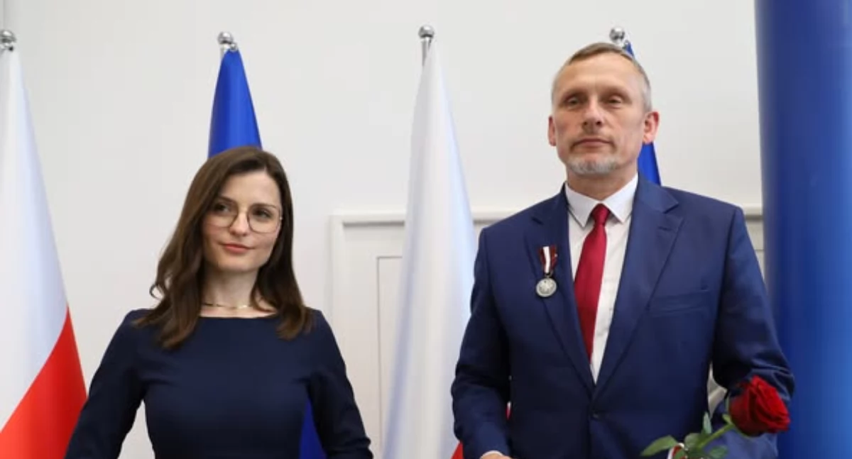 Samorządowcy, Wójt Piotr odznaczony zasługi samorządu - zdjęcie, fotografia