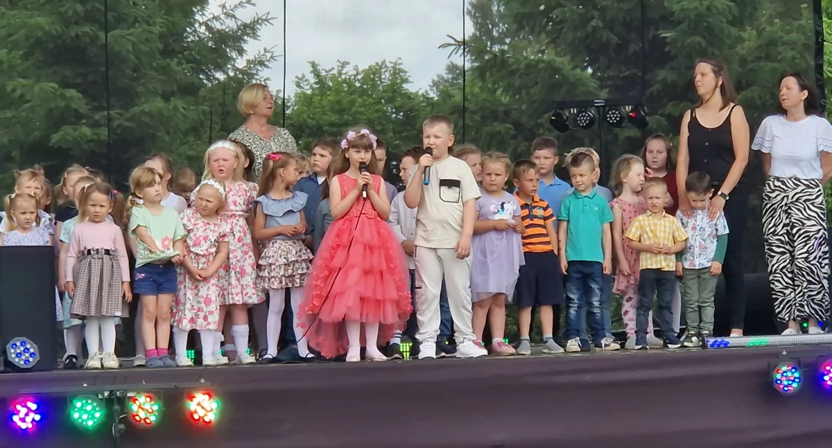 Spotkania Festyny, Kamień Jubileusz jednej najstarszych powiecie złotowskim - zdjęcie, fotografia