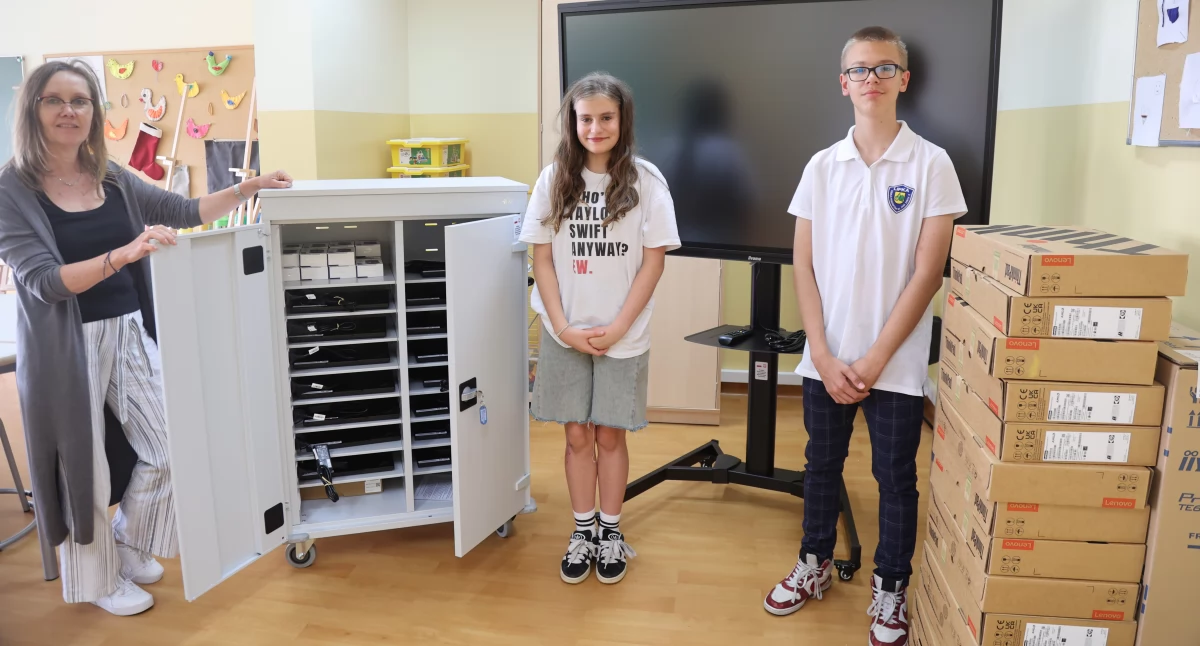 Edukacja, Cyfrowy pokoleń Szkoła Lipki prestiżową nagrodą - zdjęcie, fotografia