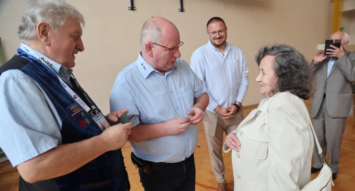 Pozostałe, Turniej skata Złotowie rozpoczęty Agata Kalina uhonorowana - zdjęcie, fotografia