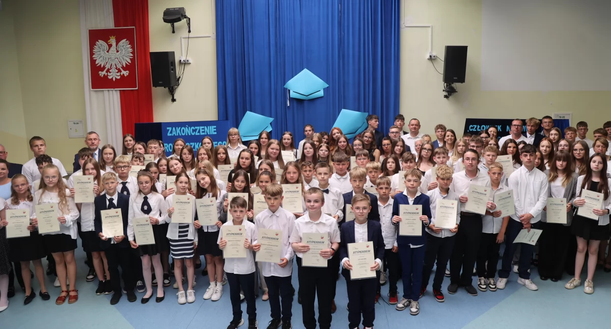 Edukacja, Uczniowie Gminy Złotów nagrodzeni stypendiami szkolny 2024/2025 - zdjęcie, fotografia