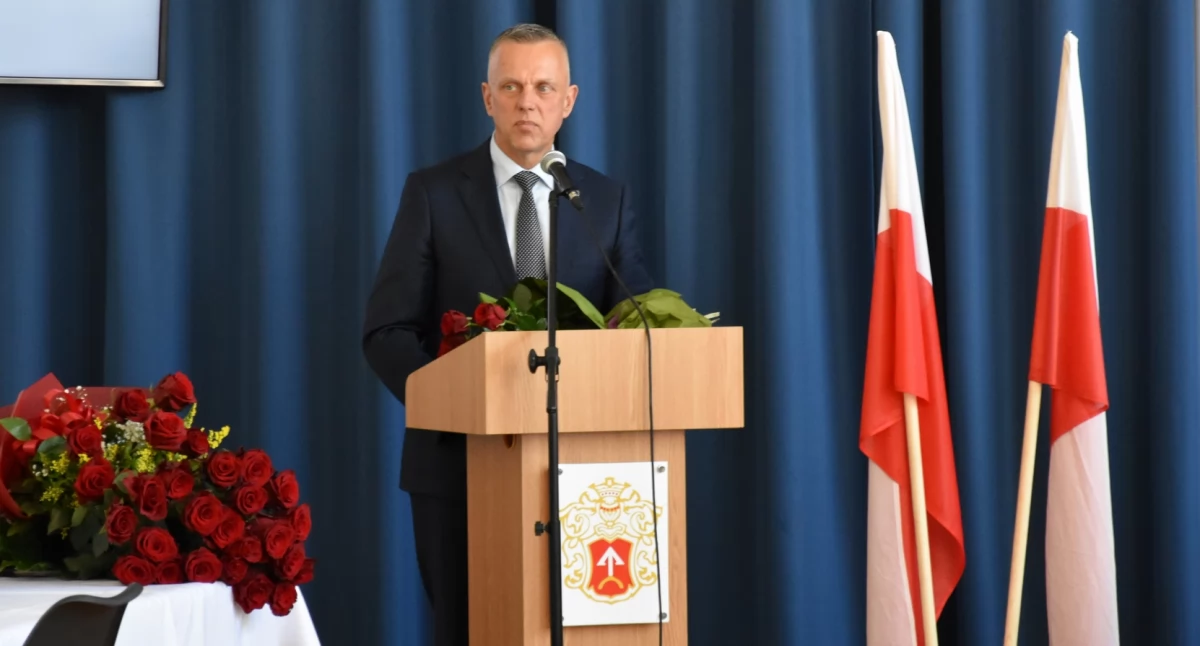 Samorządowcy, głosów sprzeciwu Wójt Tarnówki absolutorium wotum zaufania - zdjęcie, fotografia