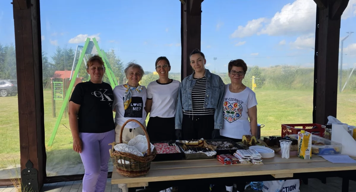 Spotkania Festyny, sportu Czernicach Były mecze medale dobra zabawa - zdjęcie, fotografia