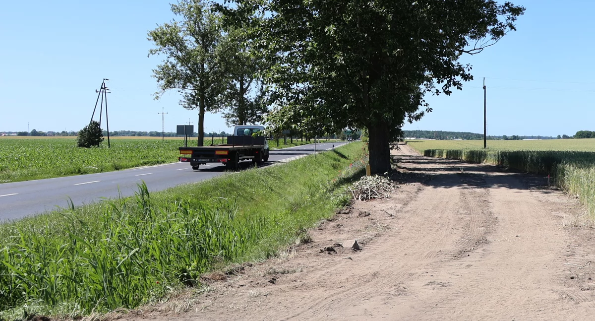 Rower, Rowerzyści doczekali! Powstają ścieżki Klukowo–Krajenka Zwierzyniec–Zalesie - zdjęcie, fotografia