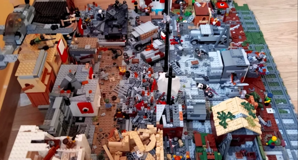 Ludzie losy pasje, Dwunastolatek zbudował makietę powstania warszawskiego klocków Lego! - zdjęcie, fotografia