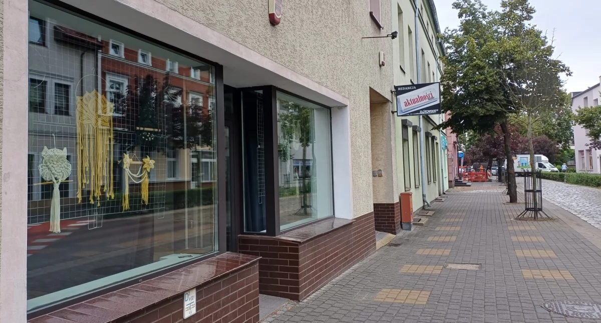 Wernisaże wystawy warsztaty, Miejska Galeria Okienku wystawa Katarzyny Piątkowskiej - zdjęcie, fotografia