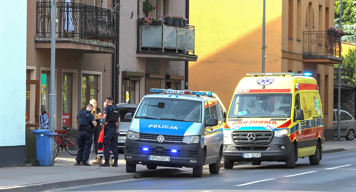Kronika kryminalna, wydarzyło Mickiewicza gdzie kobieta wyskoczyła - zdjęcie, fotografia