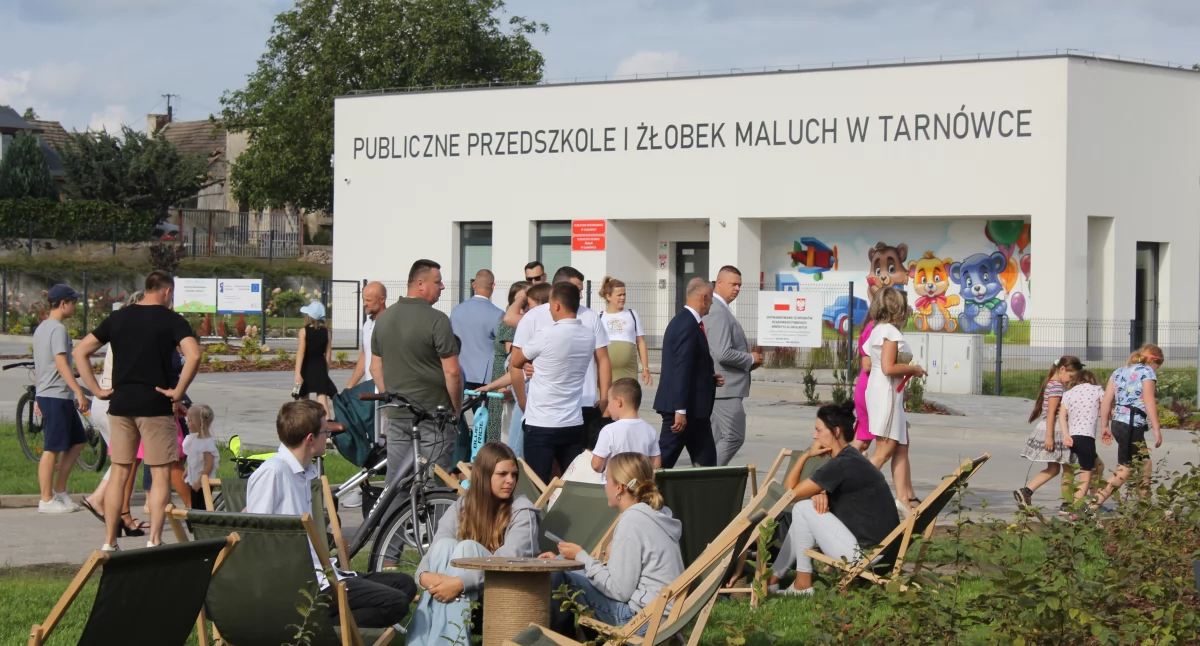 Inwestycje w powiecie, serce Tarnówki Otwarto centrum edukacyjno rekreacyjne - zdjęcie, fotografia