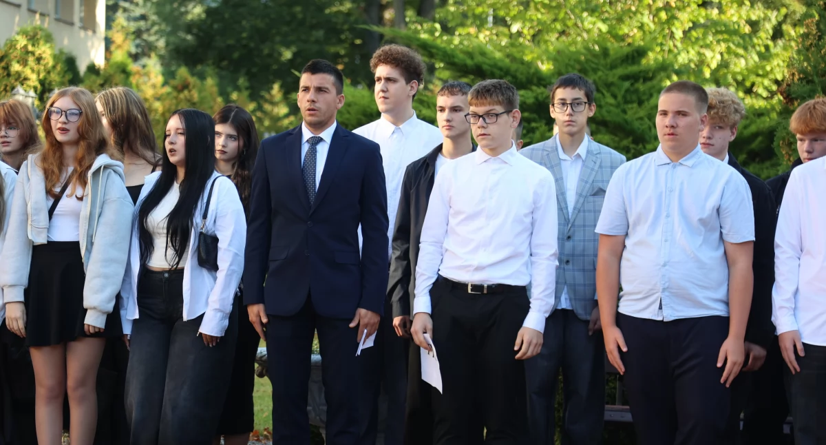 Edukacja, Inauguracja szkolnego CKZiU Złotowie - zdjęcie, fotografia