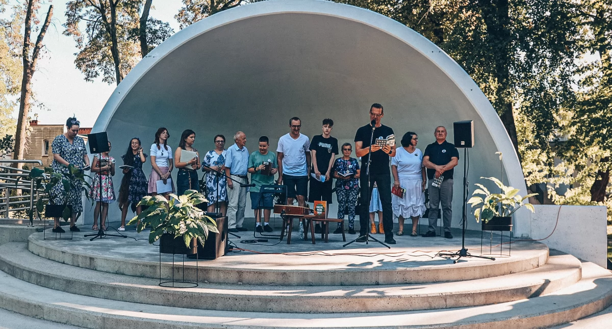 Książki Publikacje, Narodowe Czytanie Złotowie - zdjęcie, fotografia