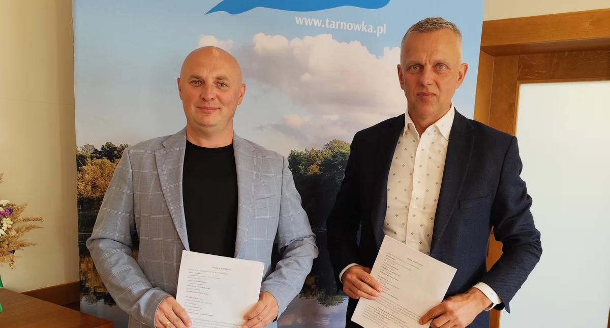 Inwestycje w powiecie, Ponad nowej nawierzchni gminie Tarnówka - zdjęcie, fotografia