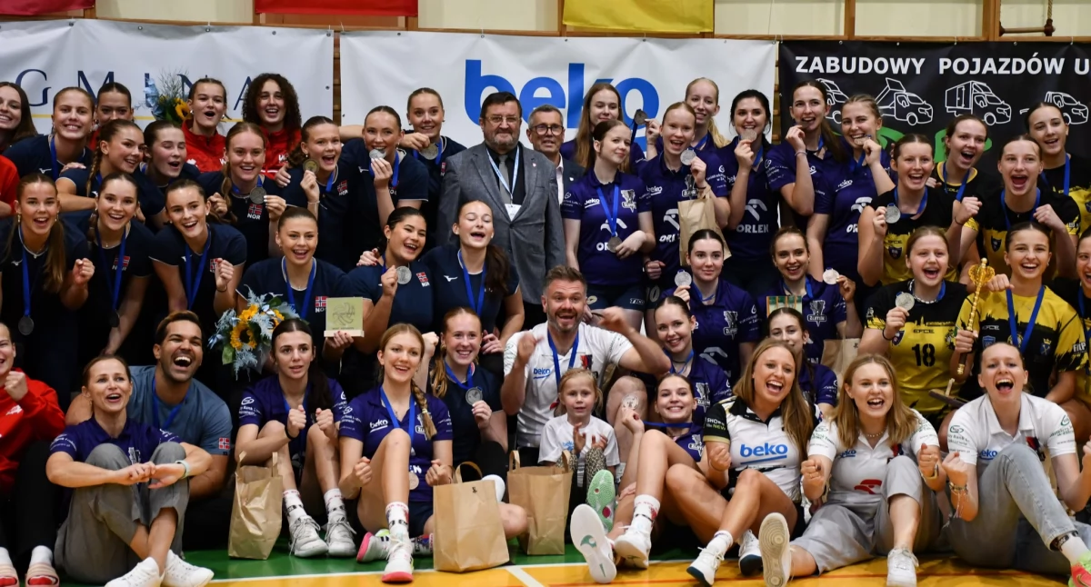 Siatkówka, Zakończył Golden Tournament Sparta Złotów miejscem podium - zdjęcie, fotografia