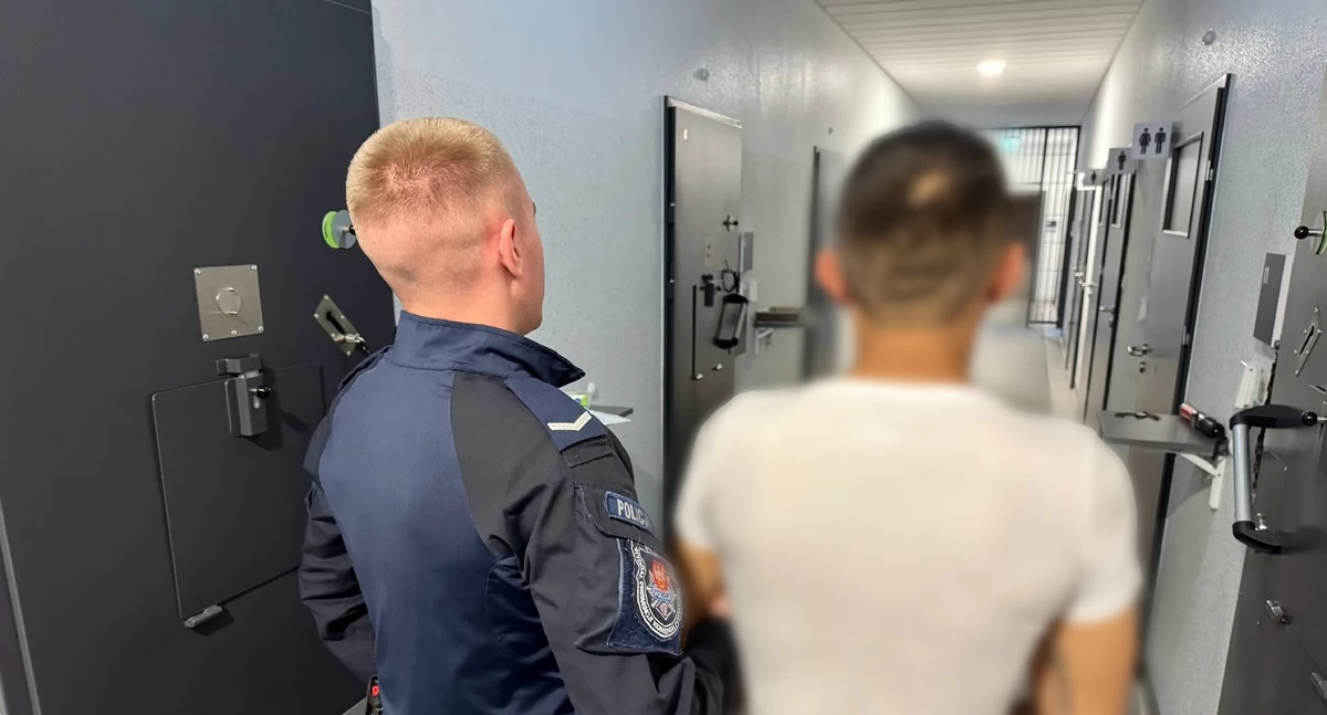 Policja - komunikaty i akcje, Akcja kryminalnych Dwoje zatrzymanych kolejnych osób nadzorem - zdjęcie, fotografia
