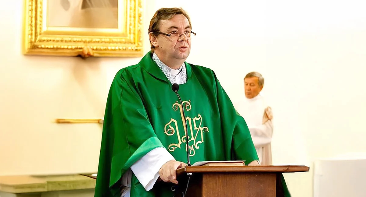 Kościół Religia, Proboszcz bronić tradycji i wartości rodzice protestują - zdjęcie, fotografia