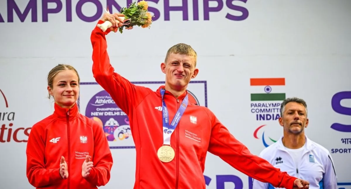 Frame Running, [WIDEO] Sukces Artura Krzyżka złoty medal mistrzostwach świata Delhi - zdjęcie, fotografia